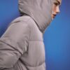 Einfache Daunenjacke mit Kapuze Einfache Daunenjacke mit Kapuze