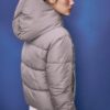 Einfache Daunenjacke mit Kapuze Einfache Daunenjacke mit Kapuze