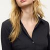 Einfaches, figurbetontes Basics-Hemd Einfaches, figurbetontes Basics-Hemd