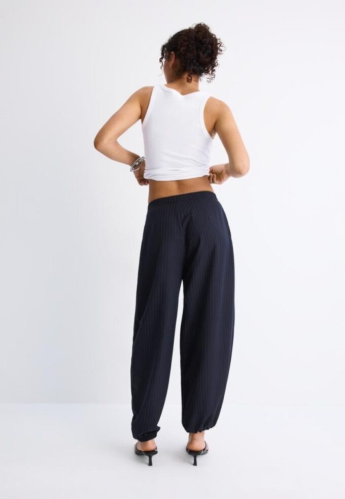 Elegante Hose im Balloon Fit-Schnitt Elegante Hose im Balloon Fit-Schnitt