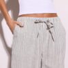 Fließende, gestreifte Leinen-Mischung-Hose
