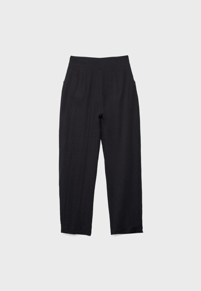 Fließende Hose mit Schnalle Fließende Hose mit Schnalle