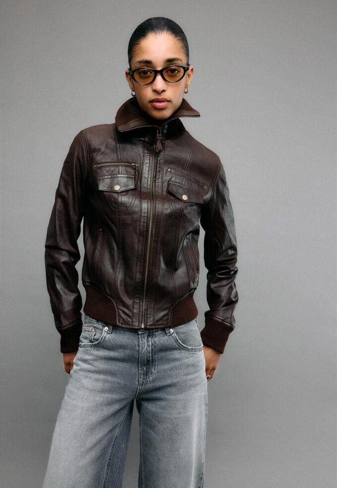 Gerippte Lederjacke Gerippte Lederjacke