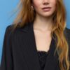 Gestreifter offener Blazer Gestreifter offener Blazer