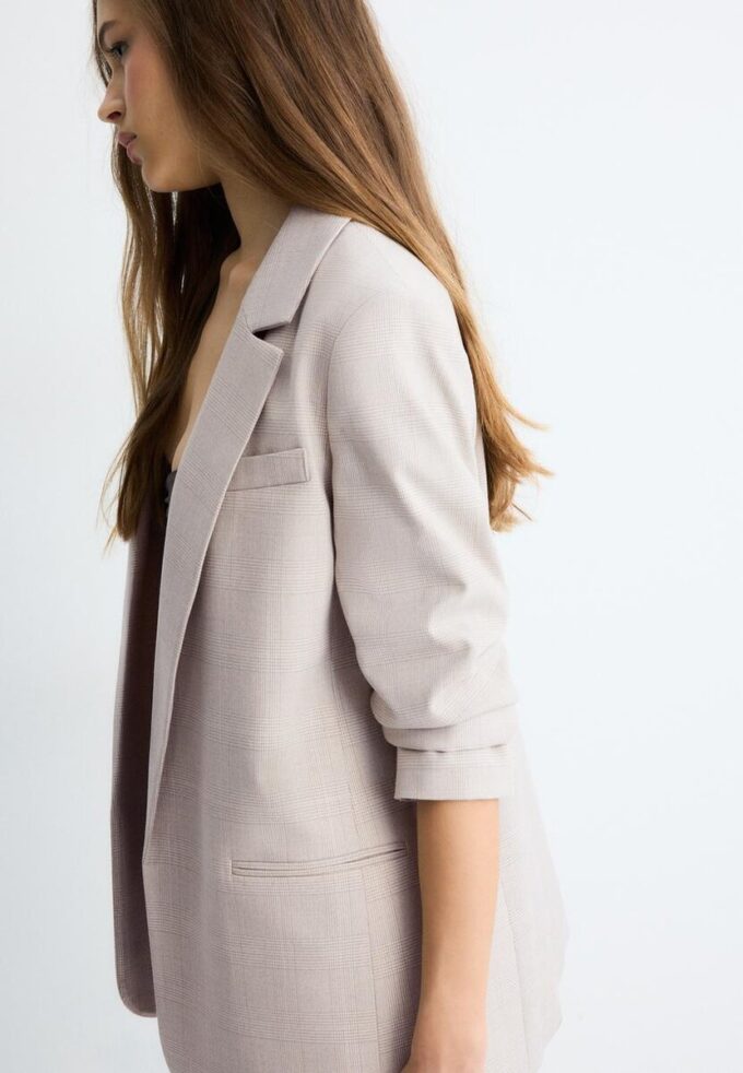 Gestreifter offener Blazer Gestreifter offener Blazer