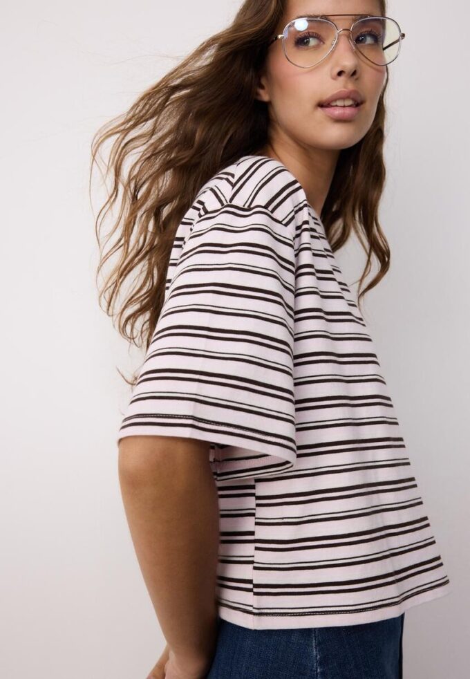 Gestreiftes Kurzarm-T-Shirt