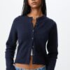 Gestrickte Jacke mit Knopfleiste Gestrickte Jacke mit Knopfleiste