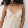 Halter-Oberteil mit Spitzenbesatz Halter-Oberteil mit Spitzenbesatz