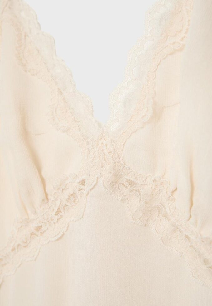 Halter-Oberteil mit Spitzenbesatz Halter-Oberteil mit Spitzenbesatz