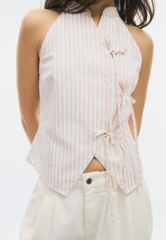 Halterneck-Oberteil im Qipao-Stil mit halbgeknittertem Knoten