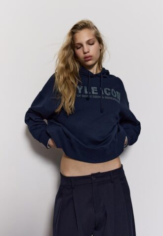 Hoodie mit Strasssteinen Hoodie mit Strasssteinen
