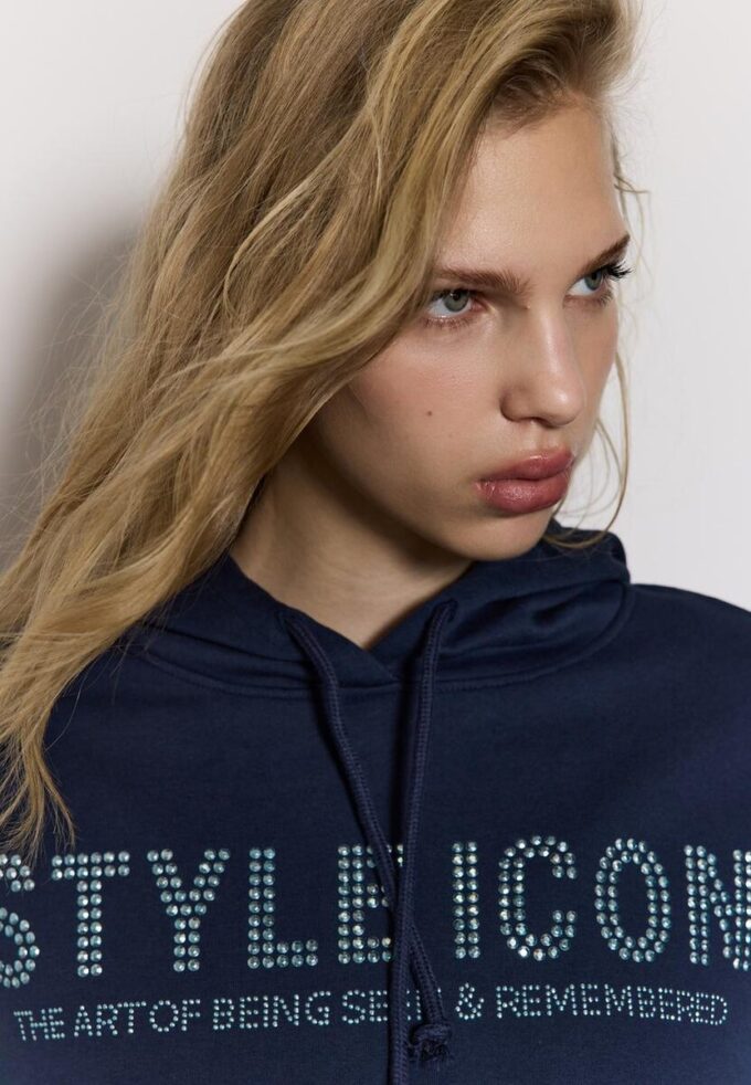 Hoodie mit Strasssteinen Hoodie mit Strasssteinen