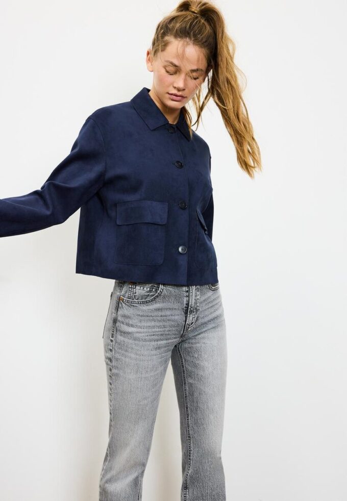 Jacke aus Kunstwildleder mit Taschen Jacke aus Kunstwildleder mit Taschen