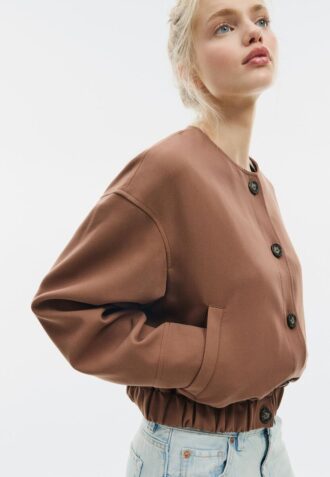 Jacke mit Puffärmeln und Rundhalsausschnitt