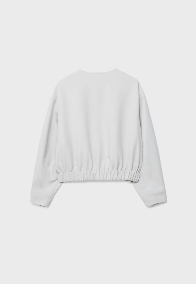 Jacke mit Puffärmeln und Rundhalsausschnitt Jacke mit Puffärmeln und Rundhalsausschnitt