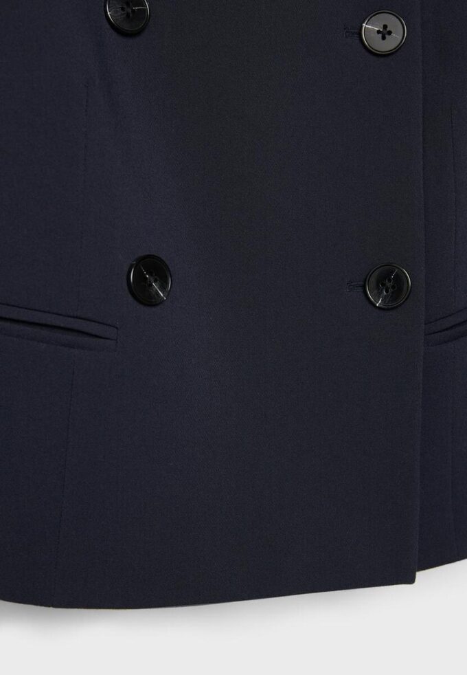 Kurzer Blazer mit Rundhalsausschnitt