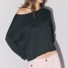 Kurzer Pullover mit U-Boot-Ausschnitt