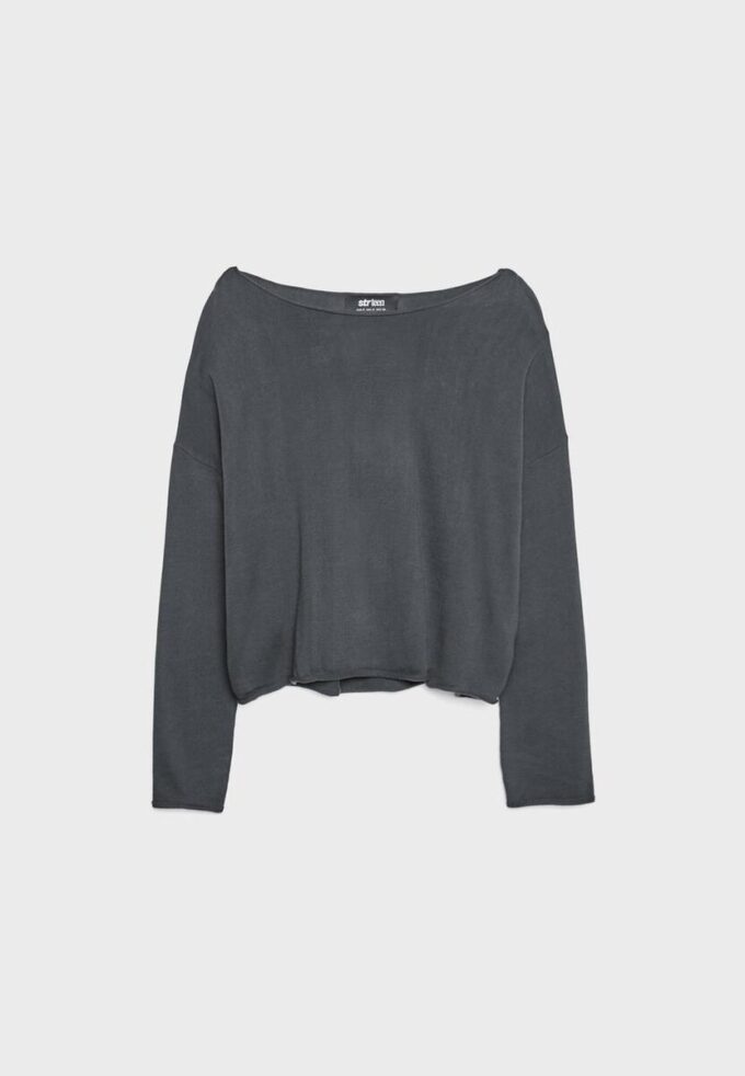 Kurzer Pullover mit U-Boot-Ausschnitt