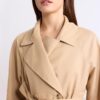 Kurzes, fließendes Trenchcoat mit Gürtel