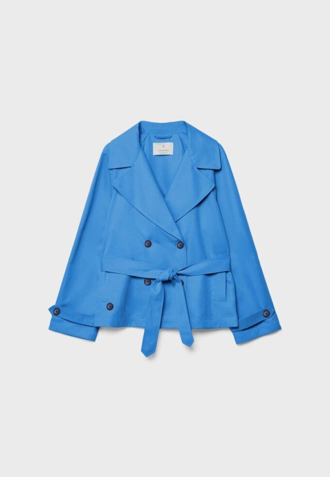 Kurzes, fließendes Trenchcoat mit Gürtel Kurzes, fließendes Trenchcoat mit Gürtel