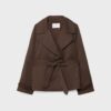Kurzes, fließendes Trenchcoat mit Gürtel