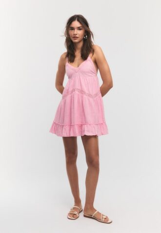 Kurzes Kleid mit Spitzendetails