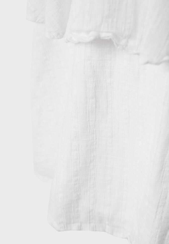 Kurzes Rüschen-Trägerkleid Kurzes Rüschen-Trägerkleid
