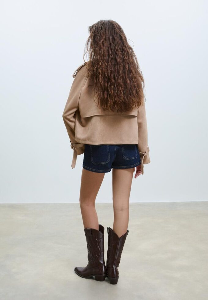 Kurzes Trenchcoat aus Kunstwildleder