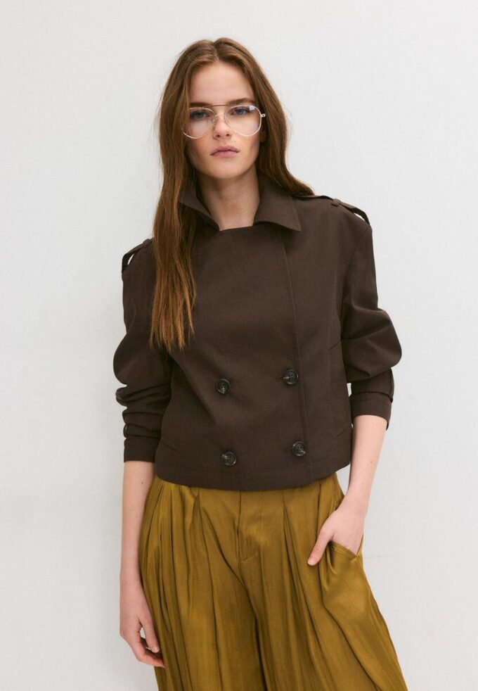 Kurzes Zweireihiger Trenchcoat