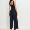 Langer, ärmelloser, gerader Jumpsuit Langer, ärmelloser, gerader Jumpsuit