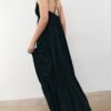 Langes Crêpe-Kleid mit Perlenverzierten Trägern
