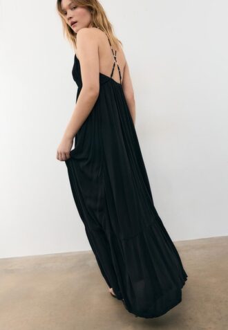 Langes Crêpe-Kleid mit Perlenverzierten Trägern