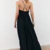 Langes Crêpe-Kleid mit Perlenverzierten Trägern