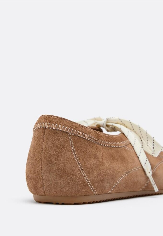 Leder-Sneaker mit Schleife