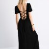 Lockeres Maxikleid mit gekreuztem Rücken Lockeres Maxikleid mit gekreuztem Rücken