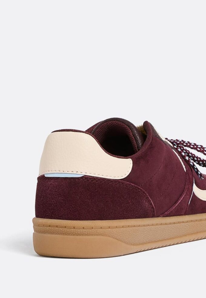 Lässige Sneaker mit doppelter Schnürung