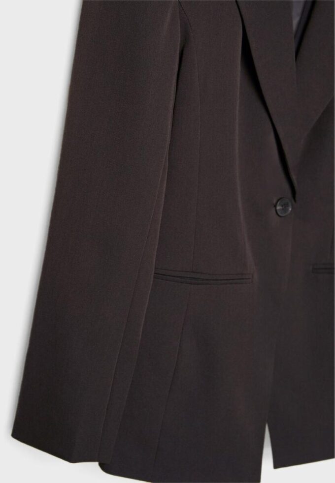 Maßgeschneiderter Blazer mit Knopfleiste