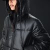 Metallic-Daunenjacke mit Kapuze Metallic-Daunenjacke mit Kapuze
