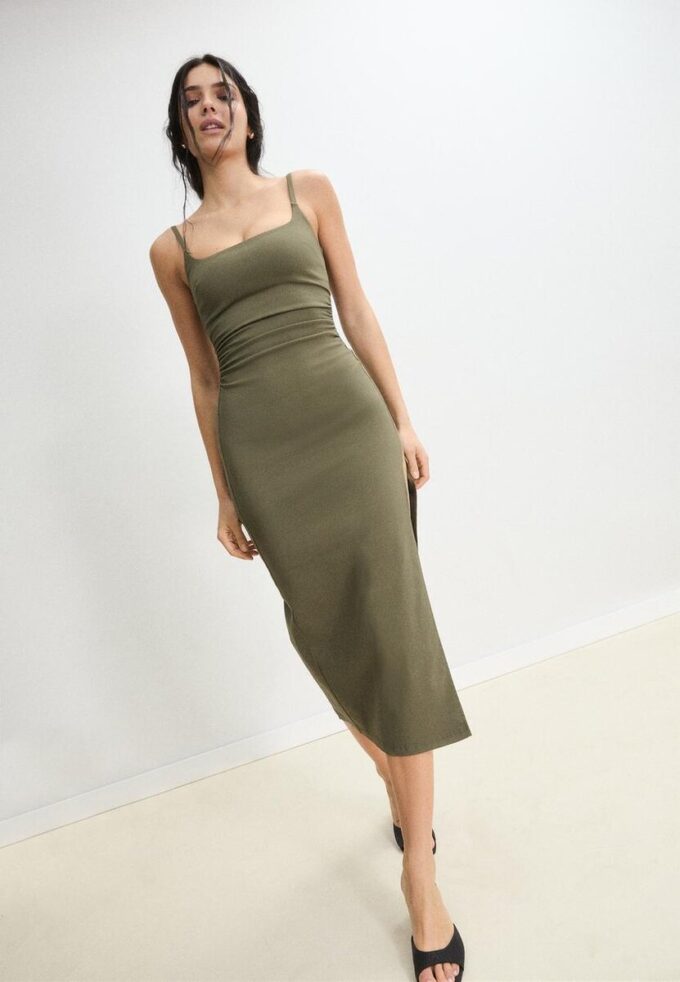 Midi-Kleid aus Bengalin mit quadratischem Ausschnitt Midi-Kleid aus Bengalin mit quadratischem Ausschnitt