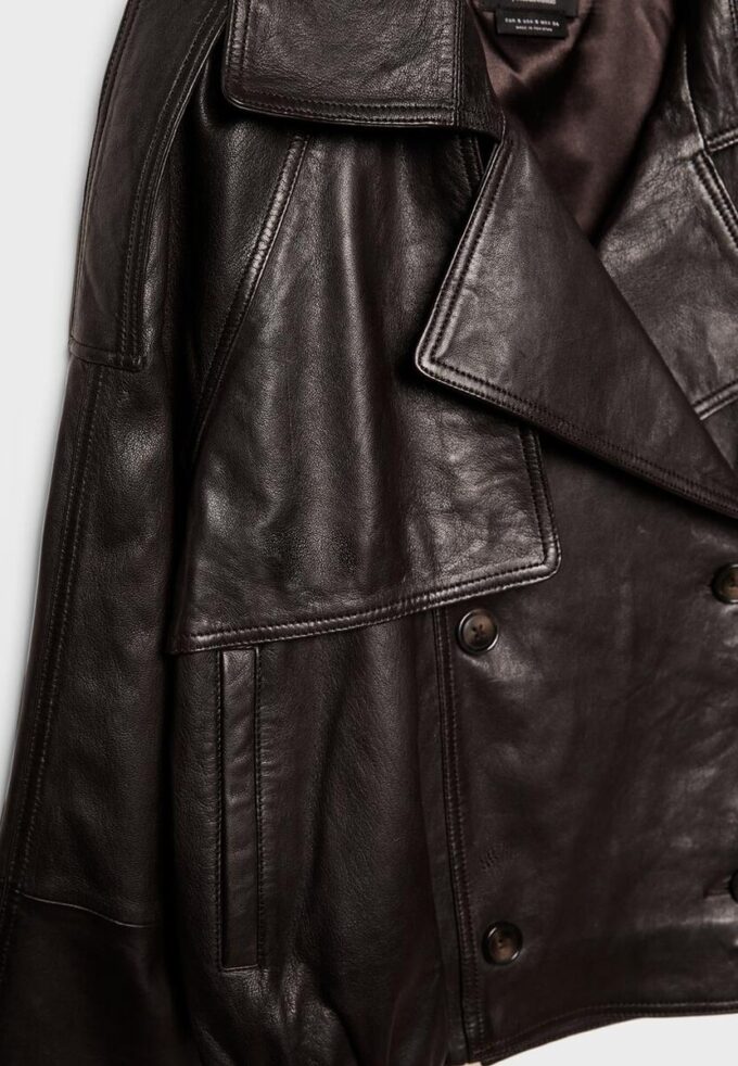 Oversize-Trenchcoat aus 100 % Leder Oversize-Trenchcoat aus 100 % Leder