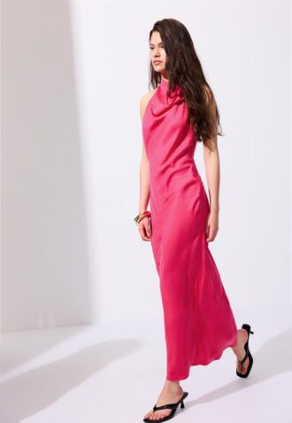 rckenfreies midi kleid mit neckholder 2 1 330x477 - R&uuml;ckenfreies Midi-Kleid mit Neckholder