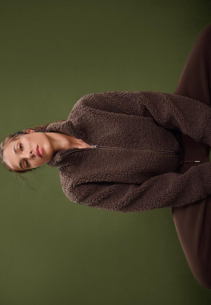 Reißverschlussjacke mit Kunstfellfutter Reißverschlussjacke mit Kunstfellfutter