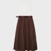 Ärmelloses Midikleid aus zwei Materialien mit Gürtel