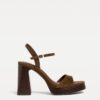 Sandalen aus Spaltleder mit Plateau
