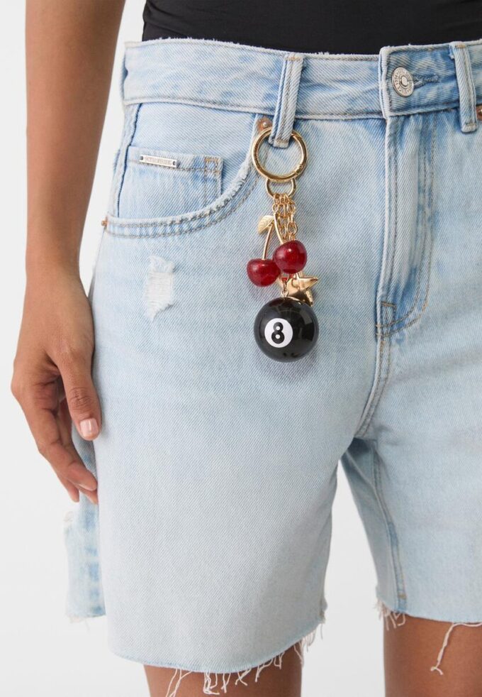 Schlüsselanhänger mit Nummer 8