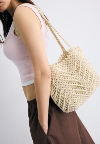 Shopper-Tasche aus Häkelstoff mit Metallfäden