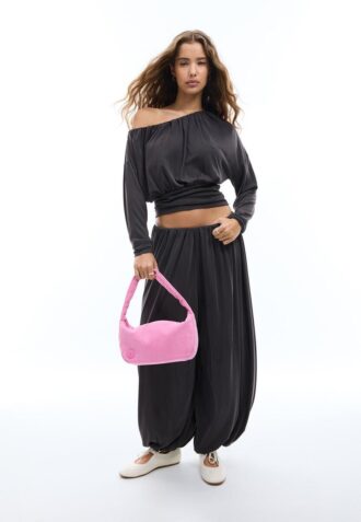 Soft Touch Asymmetrisches T-Shirt