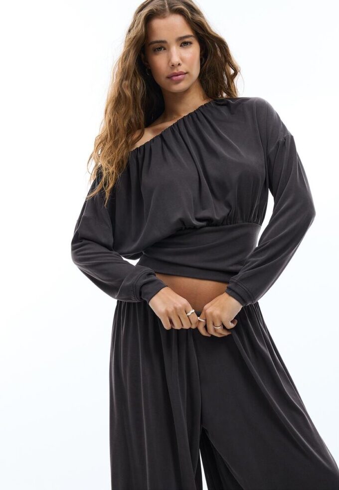 Soft Touch Asymmetrisches T-Shirt Soft Touch Asymmetrisches T-Shirt