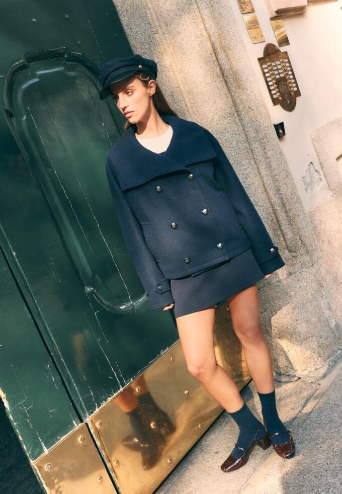 Soft Touch-Jacke mit Überkreuzverschluss und hohem Kragen Soft Touch-Jacke mit Überkreuzverschluss und hohem Kragen