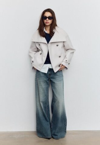 Soft Touch-Jacke mit Überkreuzverschluss und hohem Kragen